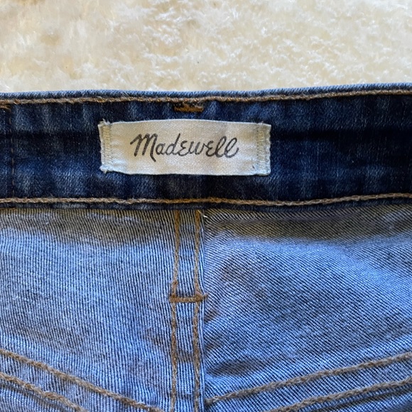 Ladies US28p Madewell curvy high rise skinny jeans in dark wash. - Picture 4 of 6